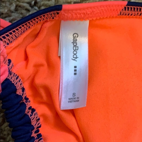 Triangle Bikini top bundle size small - Picture 4 of 6